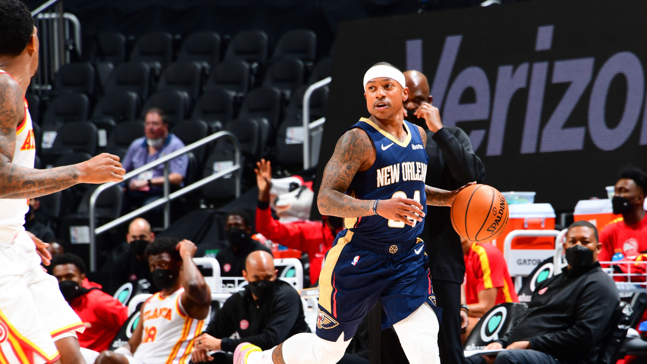 ATLANTA, GA - APRIL 6: Isaiah Thomas #24 of the New Orleans Pelicans dribbles during the game against the Atlanta Hawks on April 6, 2021 at State Farm Arena in Atlanta, Georgia. NOTE TO USER: User expressly acknowledges and agrees that, by downloading and/or using this Photograph, user is consenting to the terms and conditions of the Getty Images License Agreement. Mandatory Copyright Notice: Copyright 2021 NBAE (Photo by Scott Cunningham/NBAE via Getty Images)