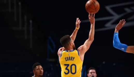 柯瑞11記三分砍42+6+8，勇士24記三分，單節狂轟50分狂屠雷霆（影）-黑特籃球-NBA新聞影音圖片分享社區