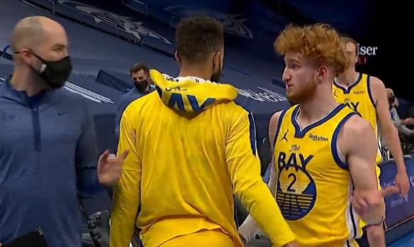 柯瑞11記三分砍42+6+8，勇士24記三分，單節狂轟50分狂屠雷霆（影）-黑特籃球-NBA新聞影音圖片分享社區