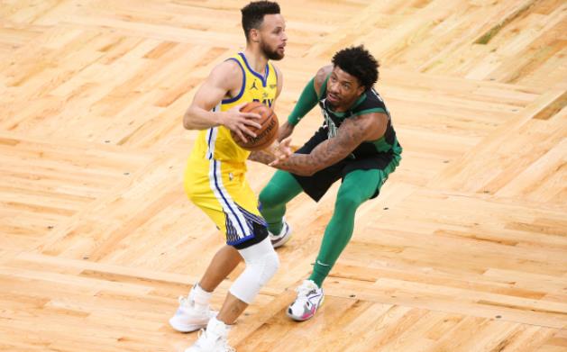 就是沒哨!勇士隊友為Curry發聲:在場上被侵犯無數次,但他從來不抱怨!-黑特籃球-NBA新聞影音圖片分享社區