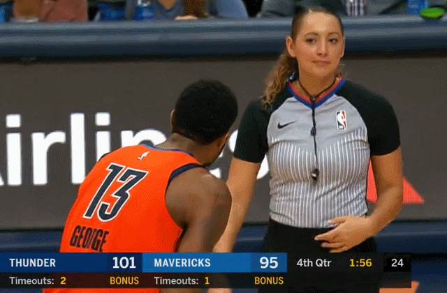 【影片】太養眼!最美NBA女裁判33歲風韻猶存,東契奇狂撩,連魔獸都忍不住!-黑特籃球-NBA新聞影音圖片分享社區