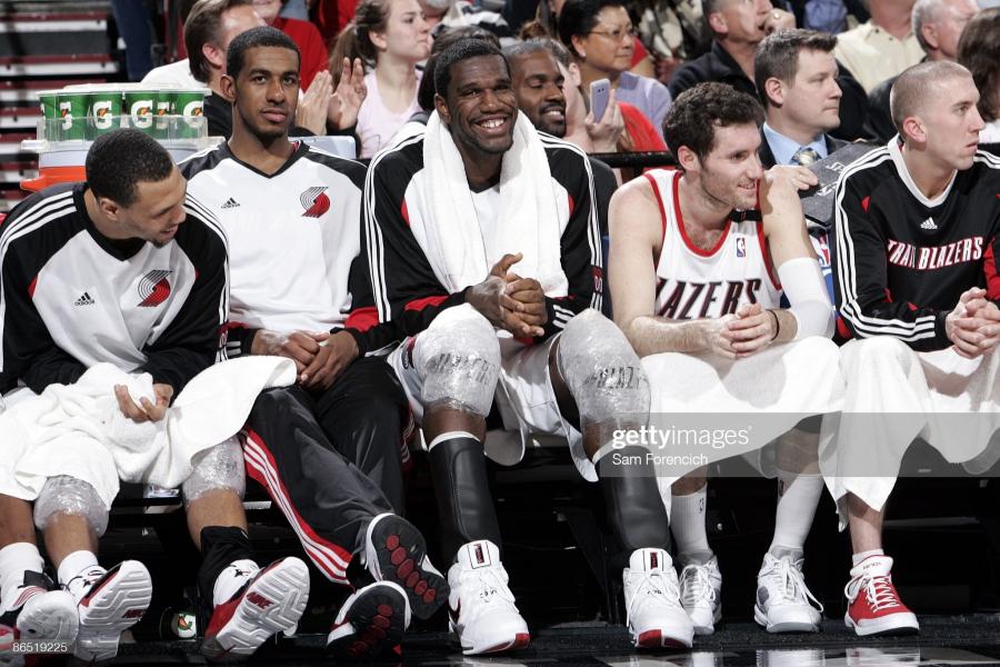 https://media.gettyimages.com/photos/brandon-roy-lamarcus-aldridge-greg-oden-52-rudy-fernandez-and-steve-picture-id86519225?s=2048x2048