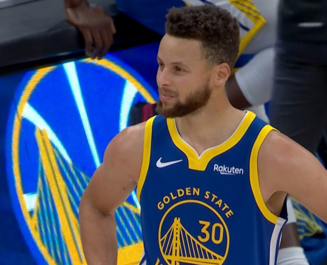【影片】NBA賽場再現重傷!巫師9號秀被輪椅推出場,右腿無法動彈,柯瑞表情十分沮喪!-黑特籃球-NBA新聞影音圖片分享社區