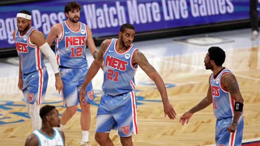 Aldridge非常滿意籃網隊:大家都像家人一樣,小老弟厄文從頭到尾一直在鼓勵我!-黑特籃球-NBA新聞影音圖片分享社區