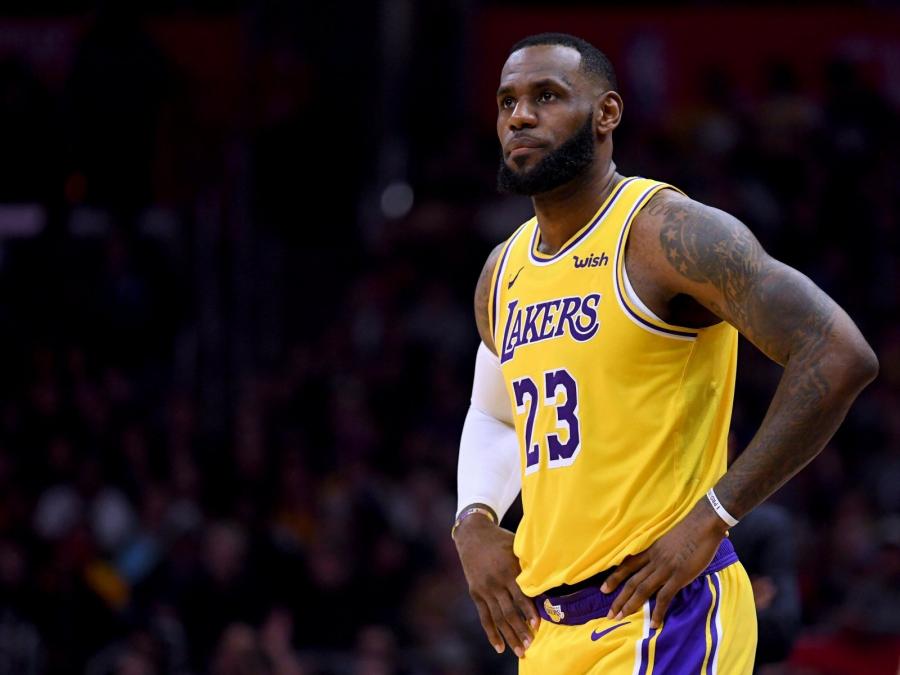 It's A Real Brotherhood": Lakers Point Guard Laudes LeBron James' Leadership and Team's Bonding - EssentiallySports