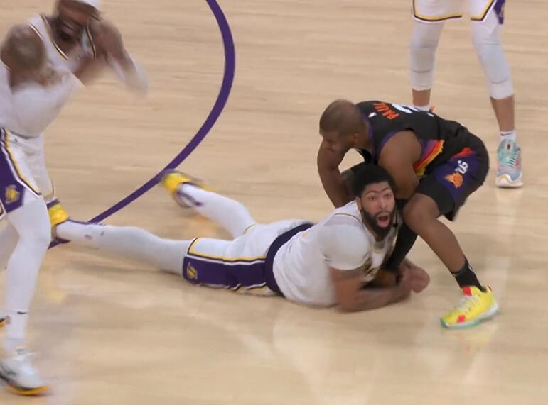 血拼籃板+空接背扣!奠定勝局後一眉哥和小Gasol會心一笑,Vogel就別固執了!(影)-黑特籃球-NBA新聞影音圖片分享社區