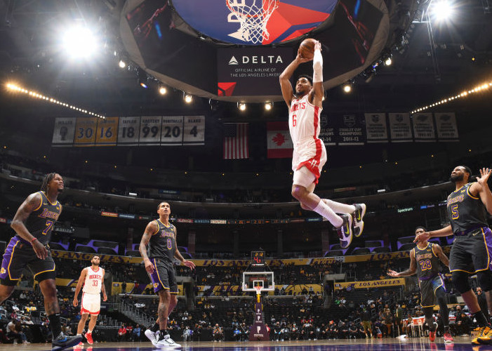 詹眉缺陣!抓猛哥20+10,Kuzma 19+10+7+準絕殺,湖人險勝火箭!(影)-黑特籃球-NBA新聞影音圖片分享社區