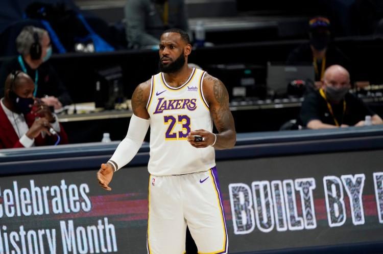 這次黑到點上了?著名詹黑S-Bayless:詹皇挑最菜的火箭來復出,真的軟!-黑特籃球-NBA新聞影音圖片分享社區