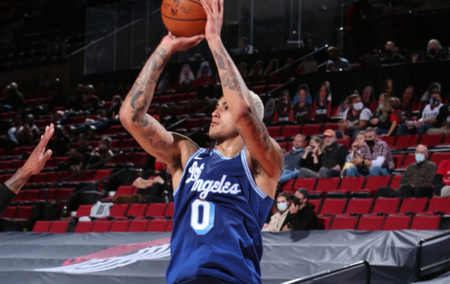 湖人官宣最新傷情!庫茲馬大概率缺戰太陽,美媒:紫金軍團難逃附加賽了…-黑特籃球-NBA新聞影音圖片分享社區