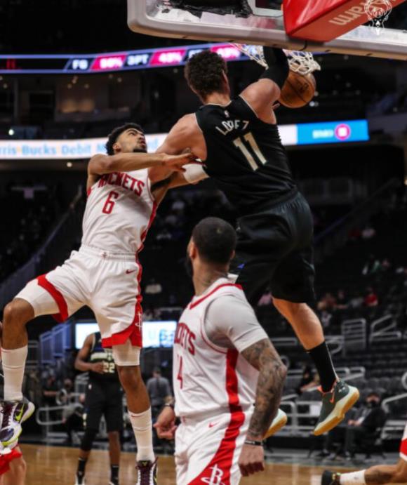 字母哥17+11+7,大Lopez 24+7,Olynyk 23+12+8,公鹿擊落火箭升至東區第二(影)-黑特籃球-NBA新聞影音圖片分享社區