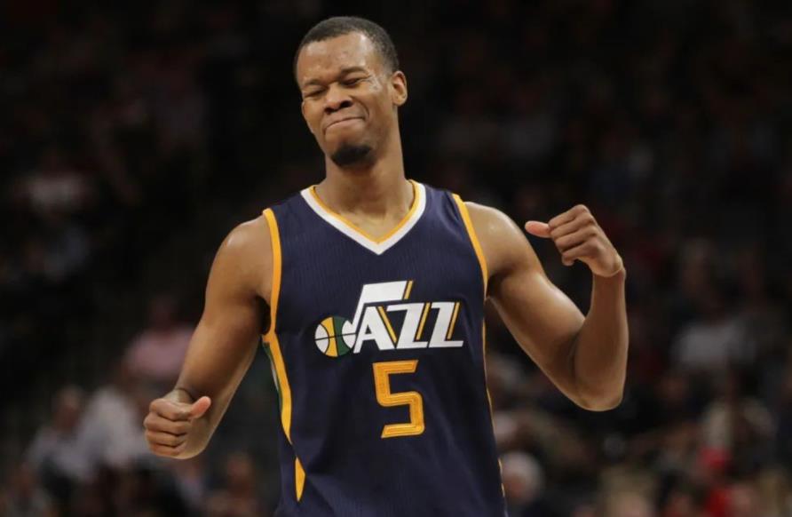 太慘了!跟腱斷裂+手掌骨折,天才左手將Hood年僅28歲就要沒球打了?-黑特籃球-NBA新聞影音圖片分享社區