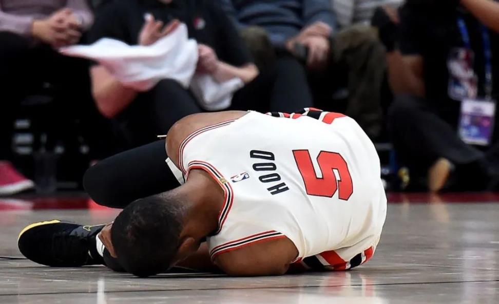 太慘了!跟腱斷裂+手掌骨折,天才左手將Hood年僅28歲就要沒球打了?-黑特籃球-NBA新聞影音圖片分享社區