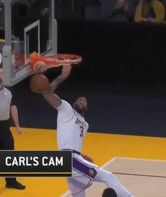 【影片】高低連線!戴維斯接抓猛哥傳球後單臂空接暴扣,心領神會的配合!-黑特籃球-NBA新聞影音圖片分享社區