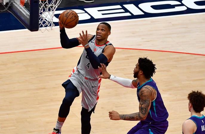 NBA五月最佳球員出爐!Curry場均36+5+5成功蟬聯,威少獲獎成歷史第一人!-黑特籃球-NBA新聞影音圖片分享社區