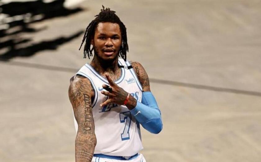 太驚險!湖人球員McLemore打勇士賽後發生車禍,把油門當剎車踩,所幸沒受傷!-黑特籃球-NBA新聞影音圖片分享社區