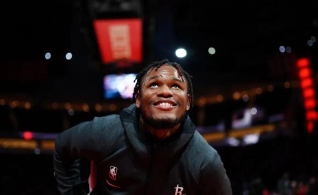 太驚險!湖人球員McLemore打勇士賽後發生車禍,把油門當剎車踩,所幸沒受傷!-黑特籃球-NBA新聞影音圖片分享社區