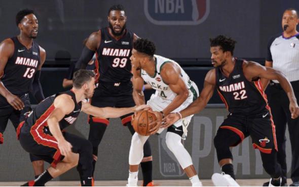 狂飆22記三分刷新紀錄！公鹿一星四射堪比94版火箭，字母哥感受「詹式幸福」！（影）-黑特籃球-NBA新聞影音圖片分享社區