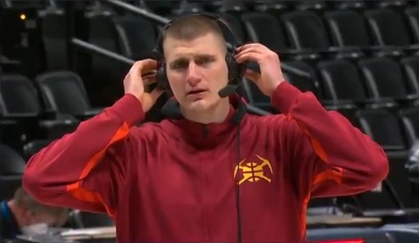 【影片】笑死！歐尼爾採訪中秀「塞爾維亞語」向Jokic問好，後者一臉懵逼！-黑特籃球-NBA新聞影音圖片分享社區