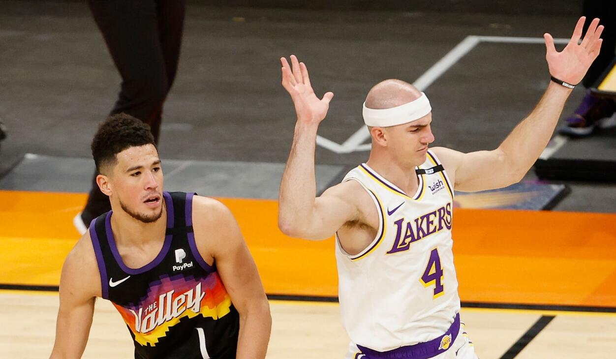 美媒建議湖人縮減Schroder上場時間！更應該重用禿曼巴，他是防守最好的後衛！-黑特籃球-NBA新聞影音圖片分享社區