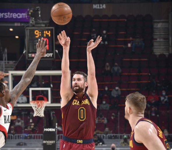 交易或者買斷!1.2億巨頭對球隊已心寒,湖人有望用他換掉抓猛哥!-黑特籃球-NBA新聞影音圖片分享社區