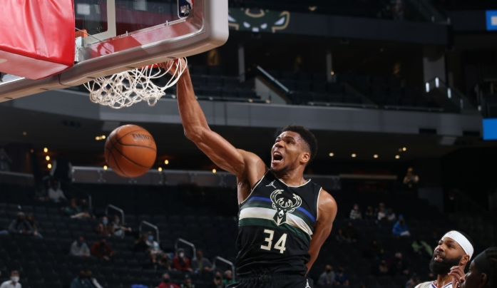 【影片】這技術太細膩!字母哥抄截後1打3一條龍,背後運球+虛晃+對抗上籃!-黑特籃球-NBA新聞影音圖片分享社區