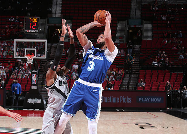 Lillard 38+7,一眉哥36+12,湖人惜敗拓荒者排名掉至第7(影)-黑特籃球-NBA新聞影音圖片分享社區