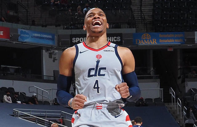 Beal狂砍50分後無奈傷退,威少超級大三元+罰球准絕殺,巫師延長賽險勝溜馬…(影)-黑特籃球-NBA新聞影音圖片分享社區