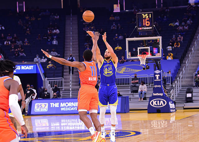 三節11顆三分,是否想要超越湯神紀錄?Curry:想過這件事,看到比分就放棄了…-黑特籃球-NBA新聞影音圖片分享社區