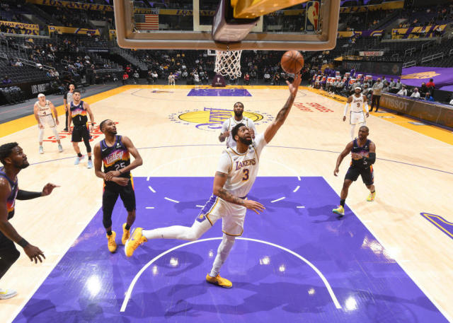 攻防一肩挑!一眉哥42+12+5+3+3,拼到小腿抽筋,關鍵時刻主宰比賽!(影)-黑特籃球-NBA新聞影音圖片分享社區