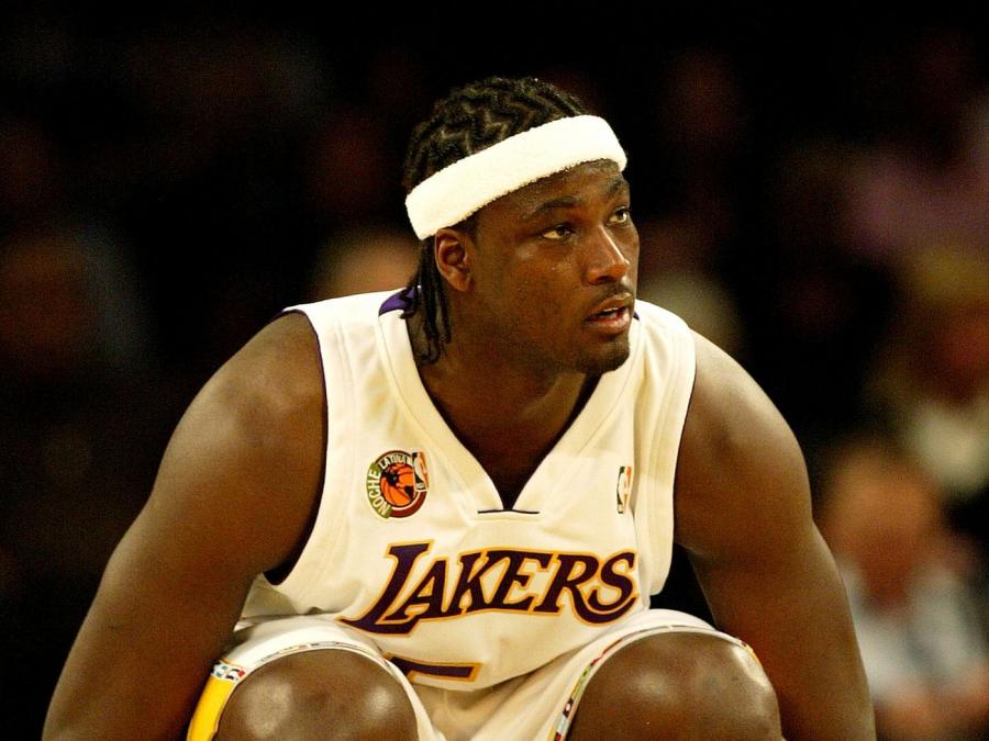 Phil Jackson spent the first half of Kobe Bryant's 81-point game trying to get the ball to Kwame Brown - Silver Screen and Roll
