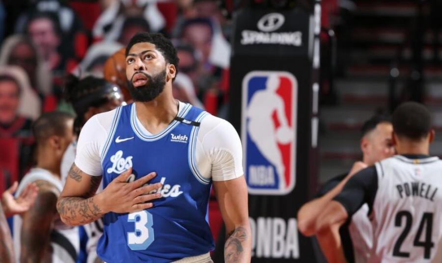 14+6+4！ 湖人濃眉化身控衛太拼，小加上場就立功，利拉德半場19分