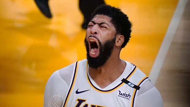 Anthony Davis takes charge in Los Angeles Lakers' emphatic win over Phoenix Suns - TSN.ca