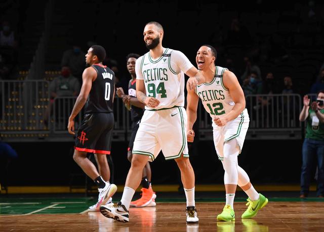 太慘了!237天的努力,26場巔峰,上億高薪,全被這筆交易毀了…-黑特籃球-NBA新聞影音圖片分享社區