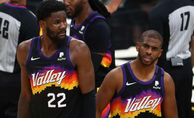 喜當爹?戰勝快艇賽後,Ayton:保羅給我發簡訊「父親節快樂」,我懵了!-黑特籃球-NBA新聞影音圖片分享社區