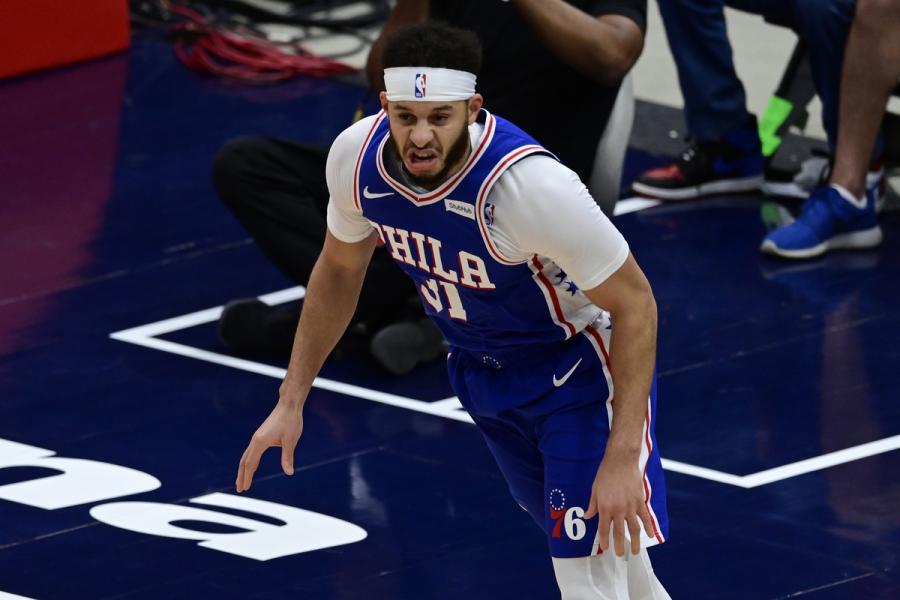 NBA playoff prop bets: Philadelphia 76ers Seth Curry props for 6/8/2021 | USA TODAY Sportsbook Wire