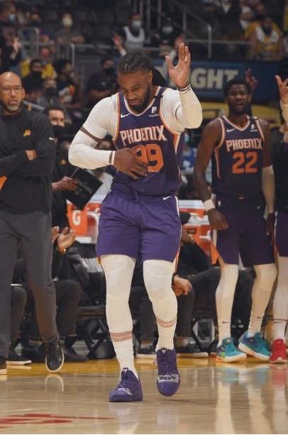 【影片】嘲諷詹姆斯?比賽最后时刻Crowder跳舞慶祝+保羅空氣背打,兩隊樑子徹底結下!-黑特籃球-NBA新聞影音圖片分享社區