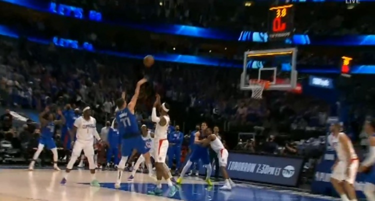 獨行俠跟隊記者批判：若是非自然動作造成犯規就不該給罰球！-黑特籃球-NBA新聞影音圖片分享社區