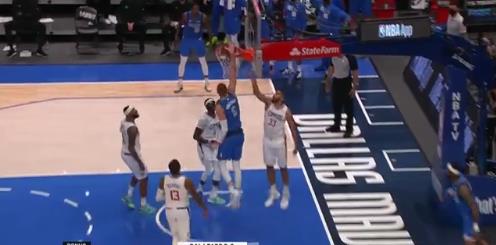 戴了瞄準鏡！Reggie打滿首節8投6中砍下14分！-黑特籃球-NBA新聞影音圖片分享社區