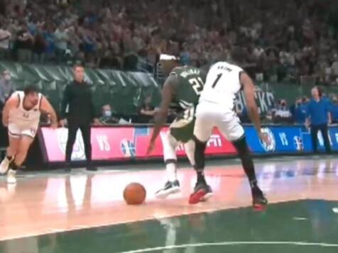 【影片】14中4又如何？生死時刻送上准絕殺，關鍵大心臟，公鹿交易迎億元巨頭太對了！-黑特籃球-NBA新聞影音圖片分享社區