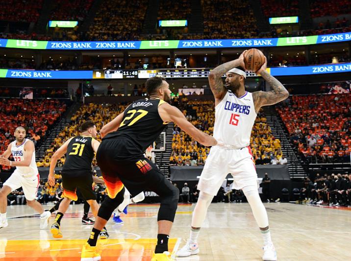 這就是DPOY！Gobert血帽摁翻Cousins，砍13+20還送3封蓋！（影）-黑特籃球-NBA新聞影音圖片分享社區