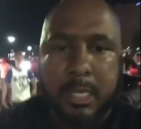 76人球迷怒噴Simmons：滾出我的城市，你TM就是一坨S**T-黑特籃球-NBA新聞影音圖片分享社區