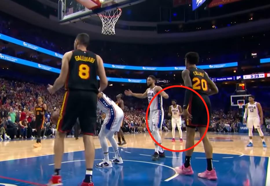 【影片】西門空位不攻選擇傳球,隊友造成犯規兩罰一中,大帝無奈攤手!-黑特籃球-NBA新聞影音圖片分享社區