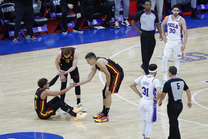 一戰成名！東區小湯神搶七生死戰砍27+7，關鍵時刻造成三分犯規奠定勝局！（影）-黑特籃球-NBA新聞影音圖片分享社區