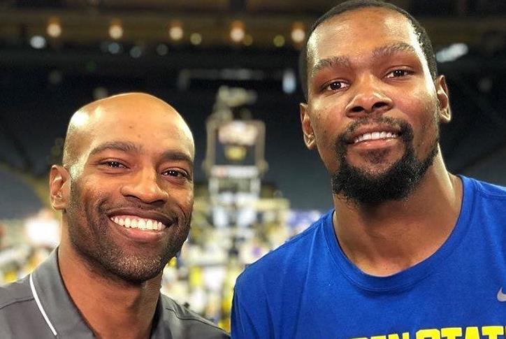 卡特也認同科爾的觀點：杜蘭特的天賦比喬丹更高，他能在任何人頭頂命中投籃而喬丹做不到！-黑特籃球-NBA新聞影音圖片分享社區