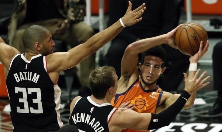 Booker透露自己的鼻子被打碎到了三个地方，需要时间复位！-黑特籃球-NBA新聞影音圖片分享社區