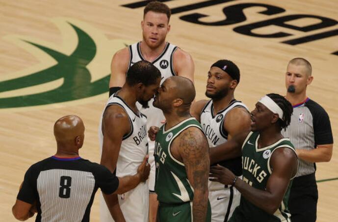 糟糕的邊線球戰術!籃網功虧一簣,賽後名嘴Perkins怒斥飄髮哥:是他毀掉了這場比賽!-黑特籃球-NBA新聞影音圖片分享社區