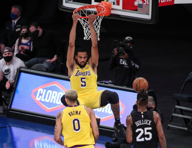 湖人今夏能給Tucker 4年4957萬報價,其他隊能開4年6000萬毒藥合同!-黑特籃球-NBA新聞影音圖片分享社區