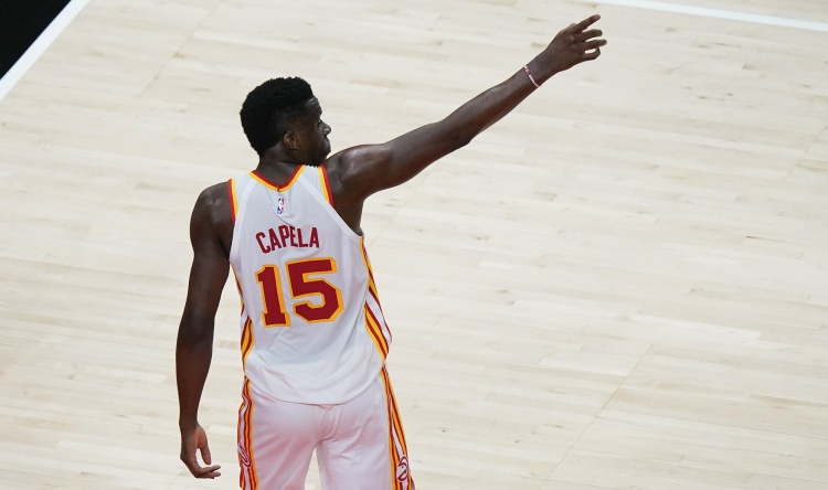 Capela：球隊氛圍十分具有感染力，我想為球隊付出一切-黑特籃球-NBA新聞影音圖片分享社區