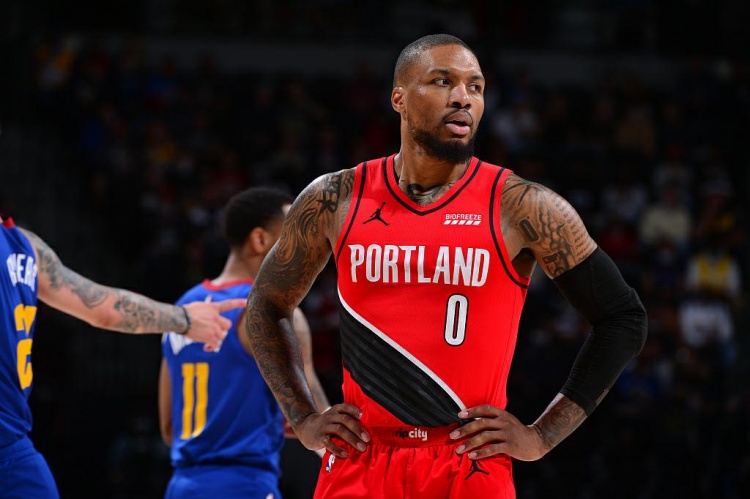 跟隊記者:聽說Damian Lillard正變得不耐煩,綠軍有意CJ-黑特籃球-NBA新聞影音圖片分享社區