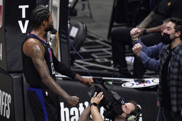 喬治連續16場得分20+，創快艇隊史紀錄+當前未中斷的最長紀錄！-黑特籃球-NBA新聞影音圖片分享社區